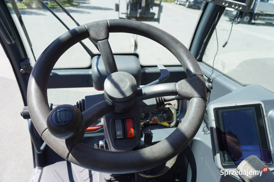 Ładowarka teleskopowa Magni RTH 526 Zasięg 26 m Rok produkcji 2015 Dźwigi, podnośniki Kraków