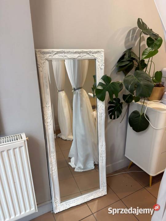 Wyprzedaż wyposażenia salonu beauty lustra i Warszawa