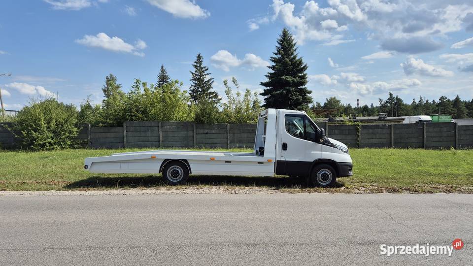 Iveco Daily Zabudowa Autolaweta Laweta Najazd Pozostałe świętokrzyskie Kielce sprzedam