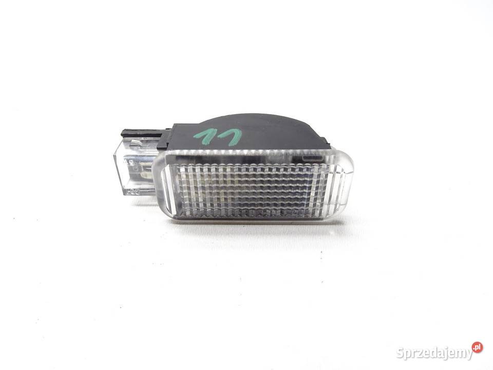 LAMPKA OŚWIETELNIE KABINY 4B0947415A AUDI Q5 8R osobowe