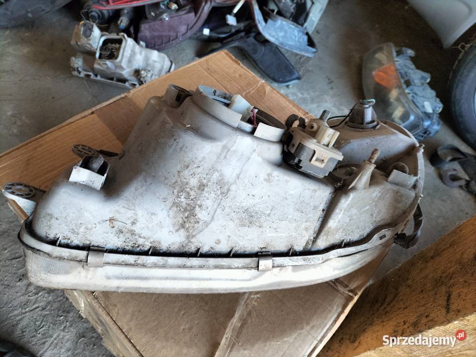 KIA CARNIVAL LAMPA PRZÓD PRAWY PRAWA Kamień-Kolonia