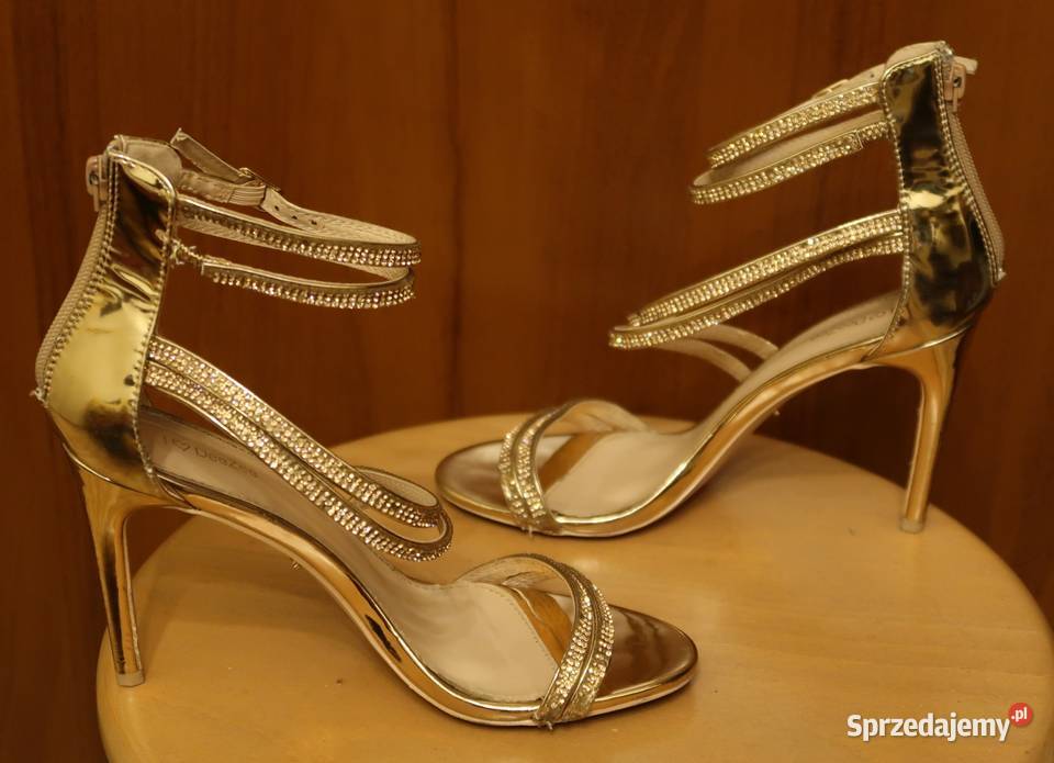 Damskie buty sandały firmy DeeZee 38 Siedlce