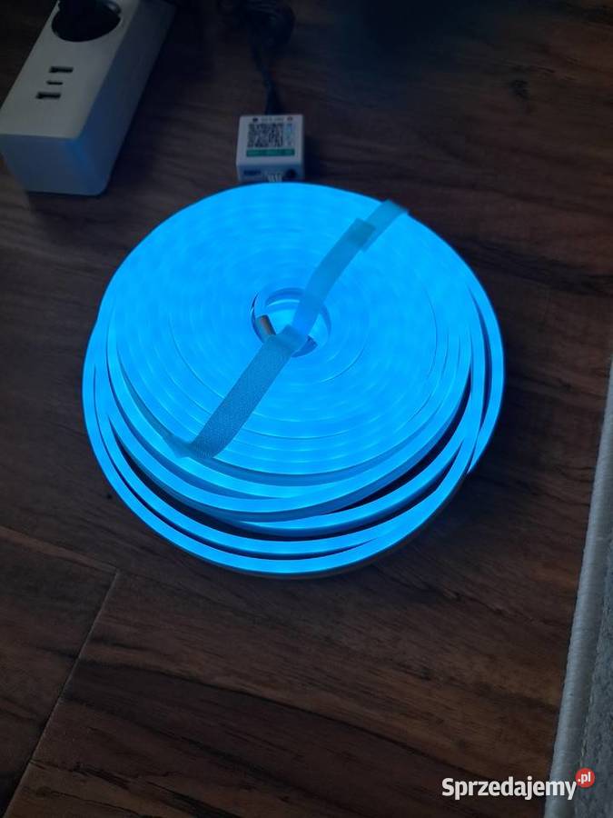 3 zestawy taśmy led każda 10 m w jednej brak