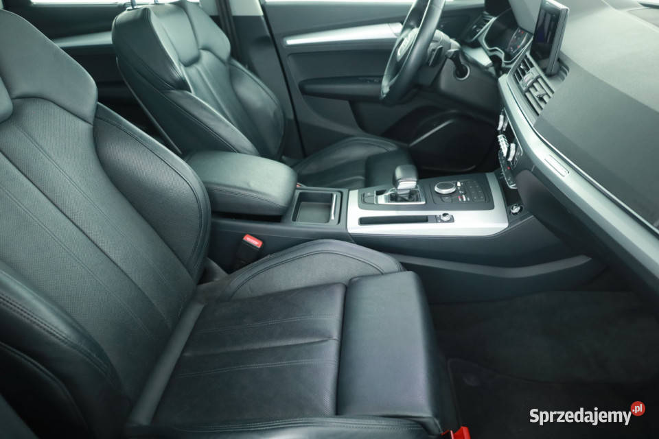Audi Q5 20 TFSI radio