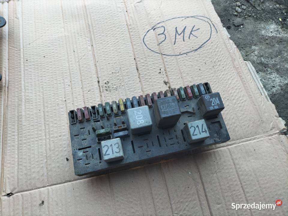 AUDI 80 B3 B4 443941822B SKRZYNKA BEZPIECZNIKÓW Kamień-Kolonia
