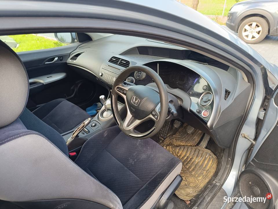 Sprzedam w całosci honda Civic ufo Benzyna 14 Mokre