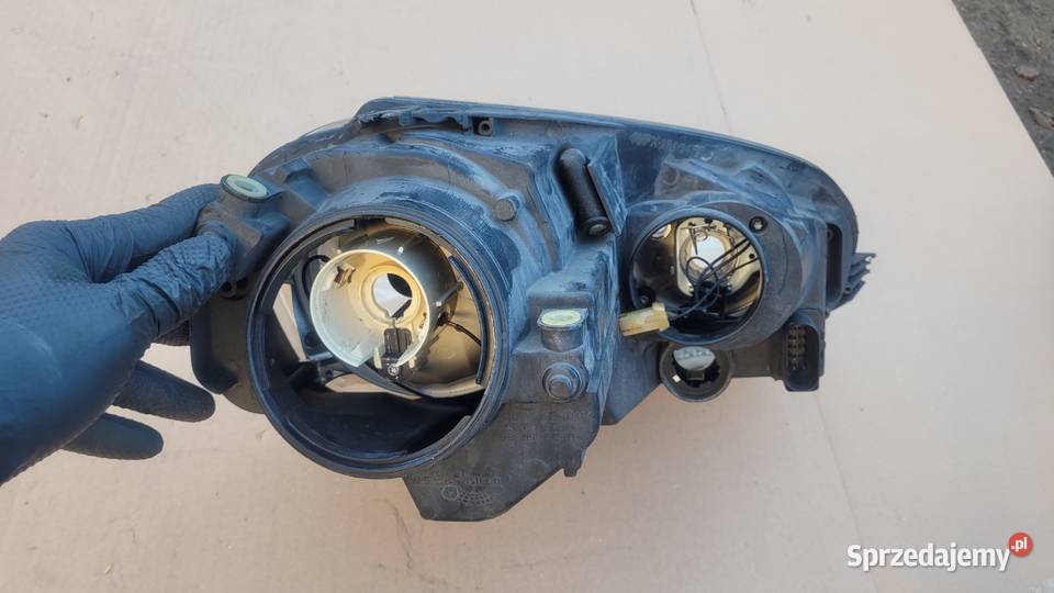 VW GOLF V 5 LEWY REFLEKTOR LAMPA LEWA PRZOD 747 osobowe Ruda Śląska