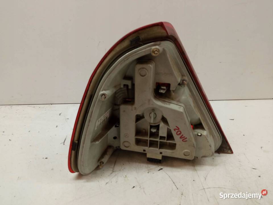 LAMPA TYŁ PRAWA EUROPA SEDAN 2028201064R świętokrzyskie