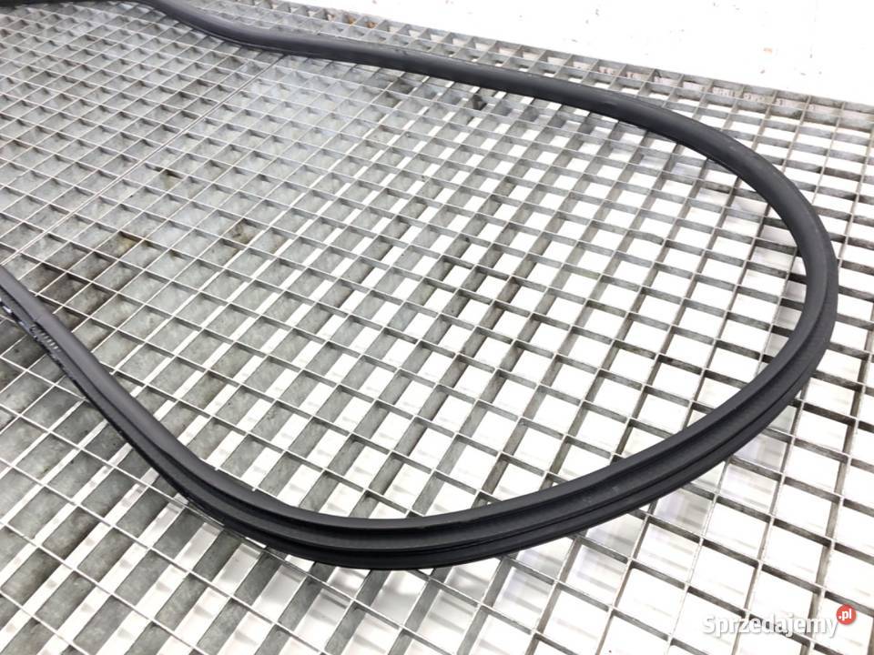 USZCZELKA DRZWI PRZÓD PRAWA BMW F30 Hatchback