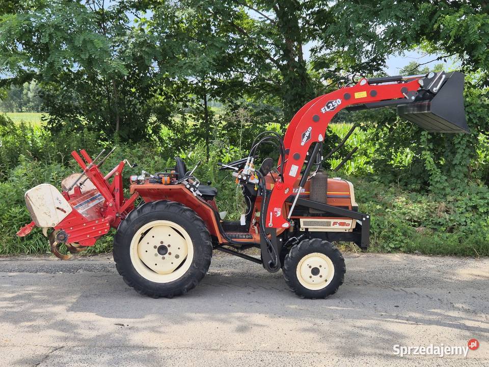 Traktorek YANMAR F16D 16 44 Ładowacz FL250 Małuszyn sprzedam