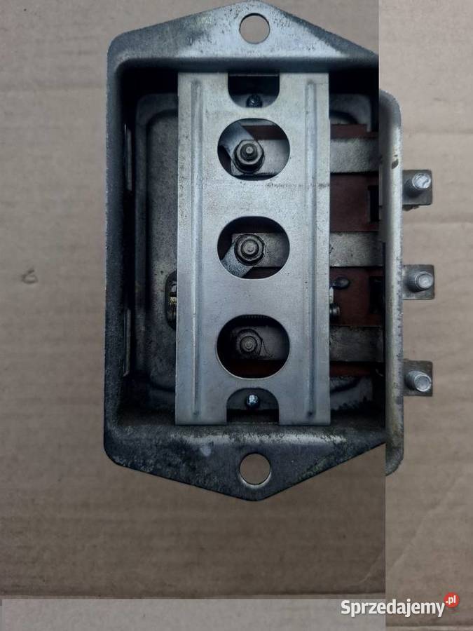 Nowy regulator napięcia prądnicy Fiat 126 Maluch Strzelce Opolskie