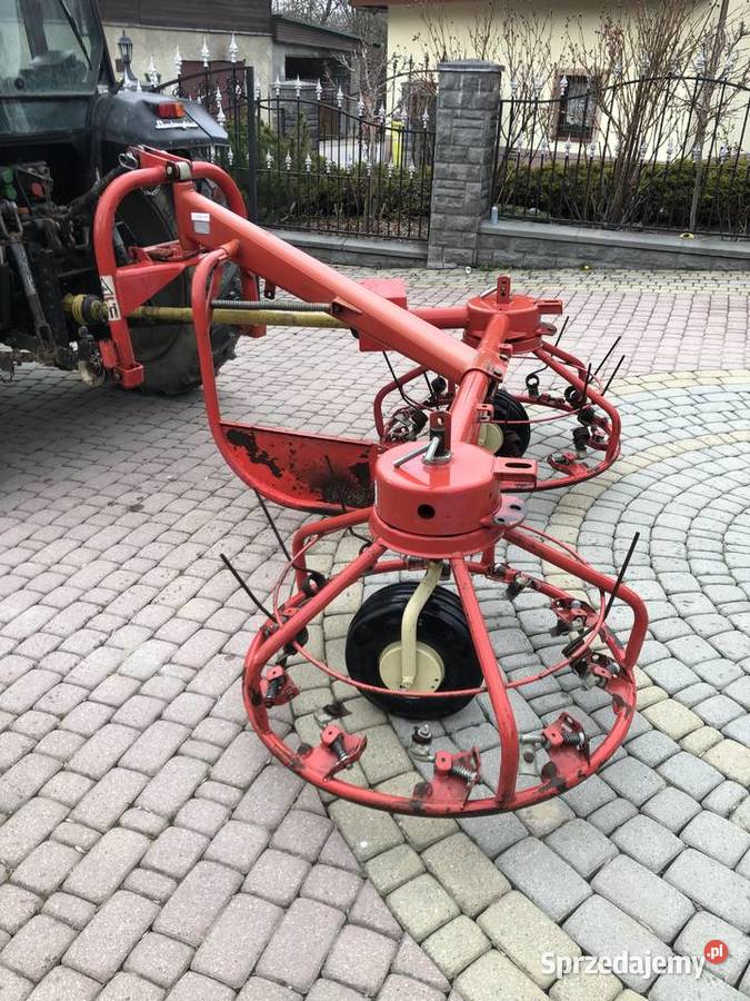 Zagrabiarko przetrząsarka Mesko Z 275 nieuszkodzony Zgrabiarki i przetrząsacze Zgrabiarki i przetrząsacze Konina