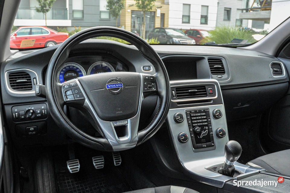 Volvo V60 20d 163 Bezwypadkowy RDesign Rok produkcji 2011 Wrocław