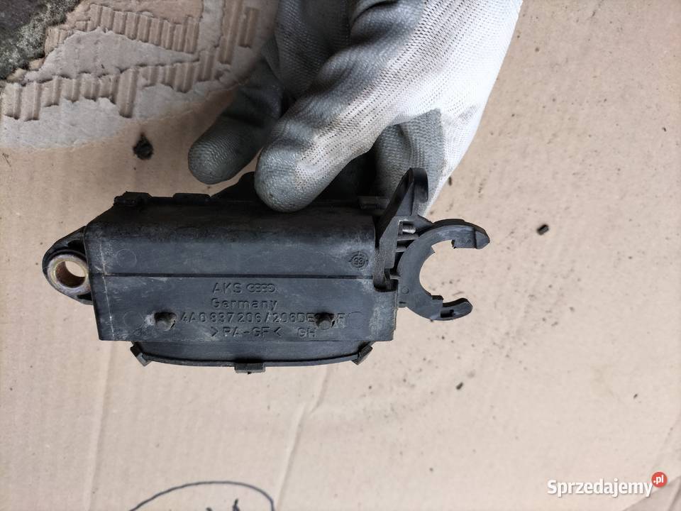 AUDI 80 B4 KLAMKA ZEWNĘTRZNA PRWY PRZÓD Motoryzacja Kamień-Kolonia