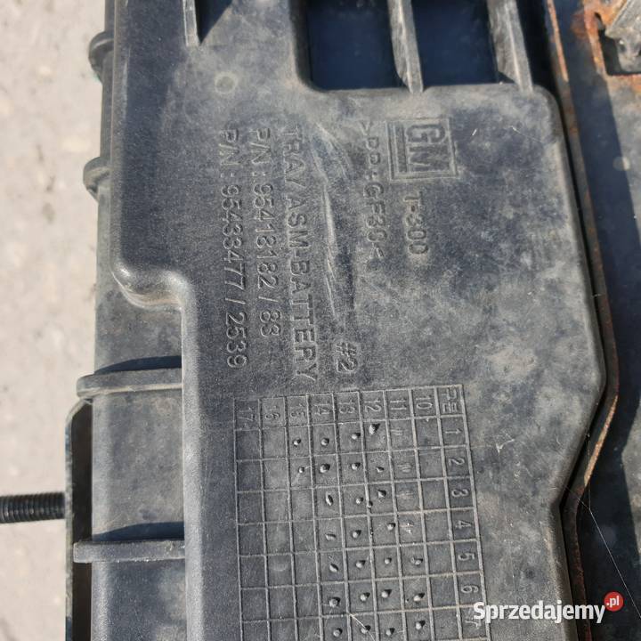 OPEL MOKKA PODSTAWA OBUDOWA AKUMULATORA 95418182 Pozostałe Łochowice