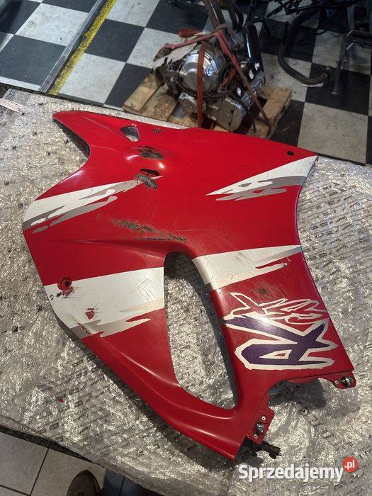 Suzuki GsxR 750 Gsxr Bok Przednia Lewa Owiewka Poznań