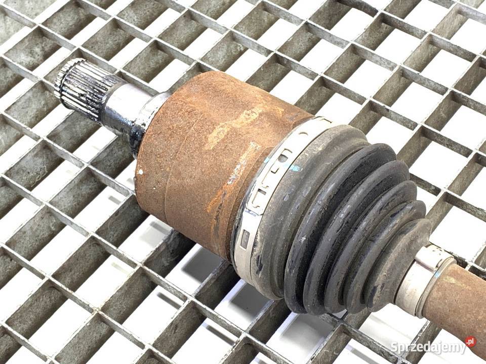 PÓŁOŚ PRAWY PRZÓD HYUNDAI KONA 204 PRZEGUB