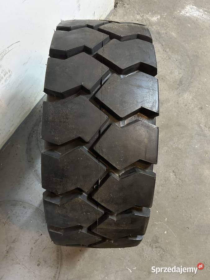 Opona przemysłowa 30015 Trelleborg T900 NHS 20PR Mielec sprzedam