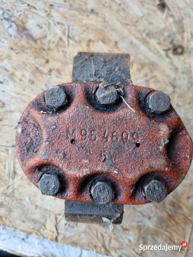 Pompa hydrauliczna URSUS c 360 Siechnice sprzedam