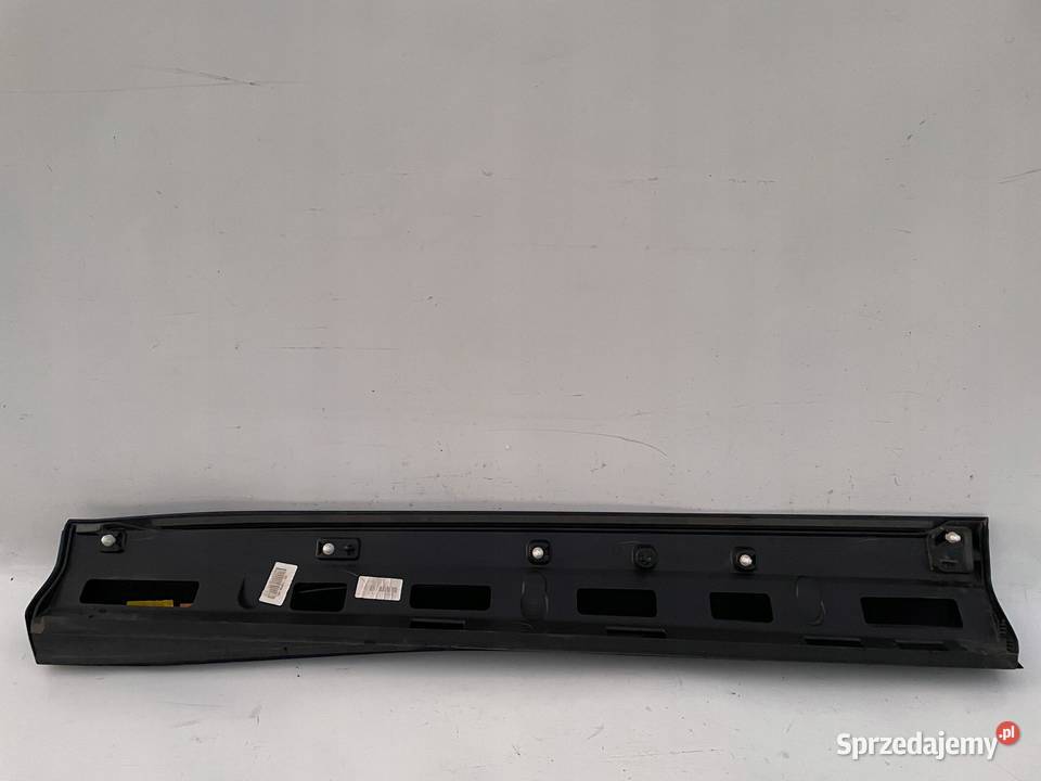 LISTWA DRZWI PRAWY PRZÓD AUDI Q3 83A853960 osobowe sprzedam