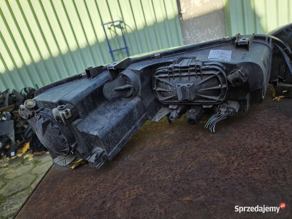 Lampy przednie Mazda 6 osobowe