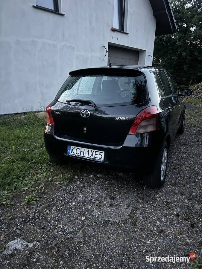 Toyota yaris 2