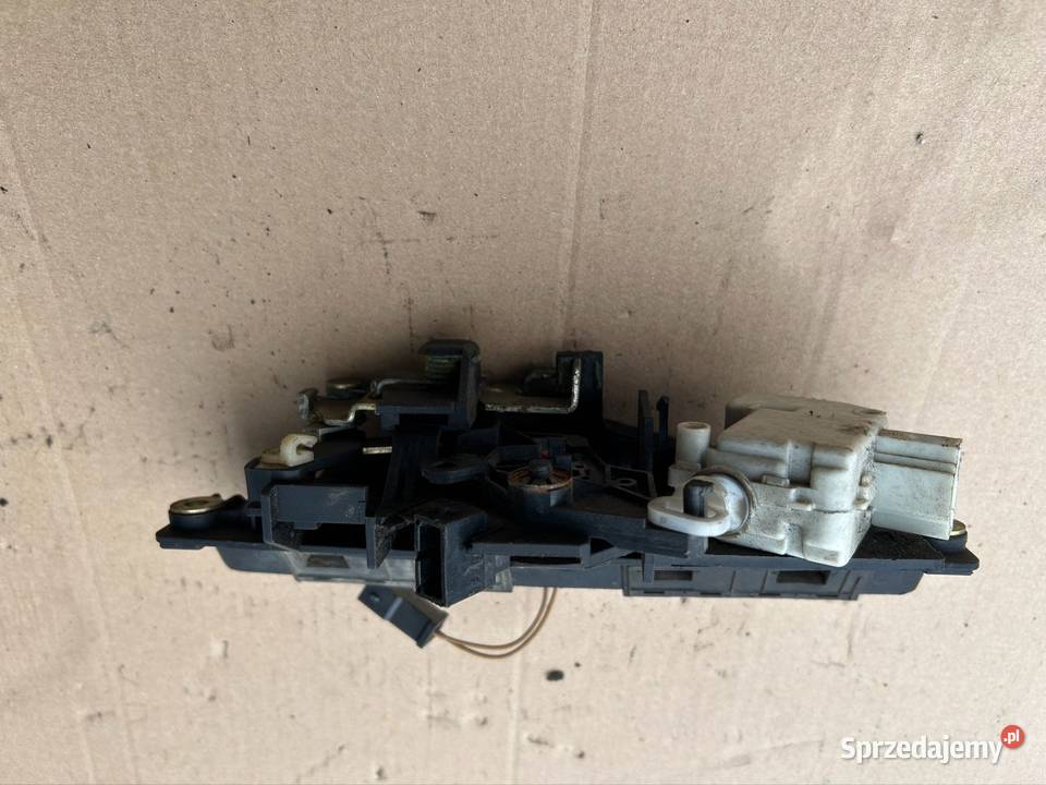 Klamka klapy Audi a6 c5 kombi 4b0827565 osobowe