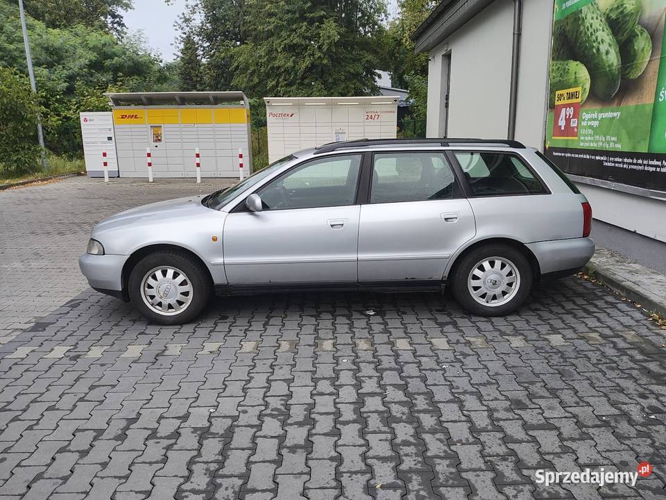Audi A4 Avant 1998r hak przyzwoity stan Bobrek