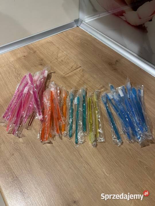 Nowe szczoteczki do zębów sprzątania różne sprzedam