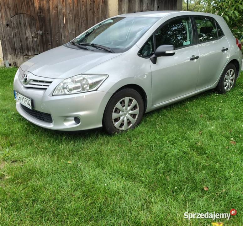 Toyota Auris krajowy 2011r Benzyna niski Auris