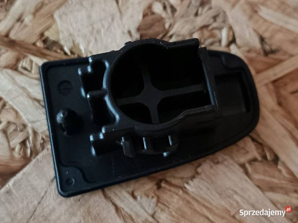 FORD FOCUS 18 ZAŚLEPKA KLAMKI DRZWI PRZEDNICH I Klamki sprzedam