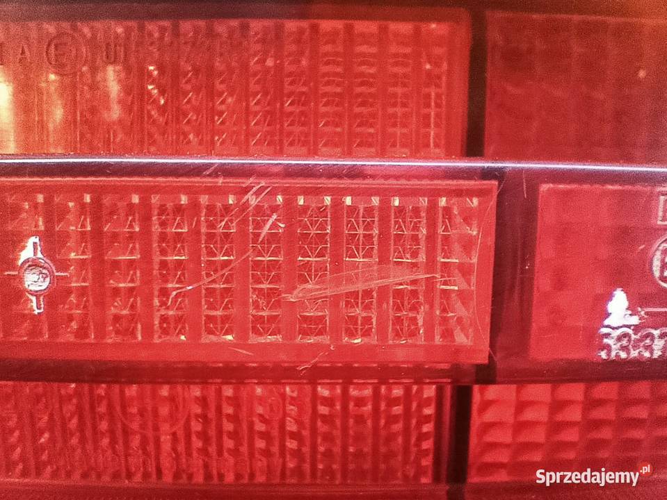 Mercedes W124 sedan lampa tył tylna prawa wkład Sieradz