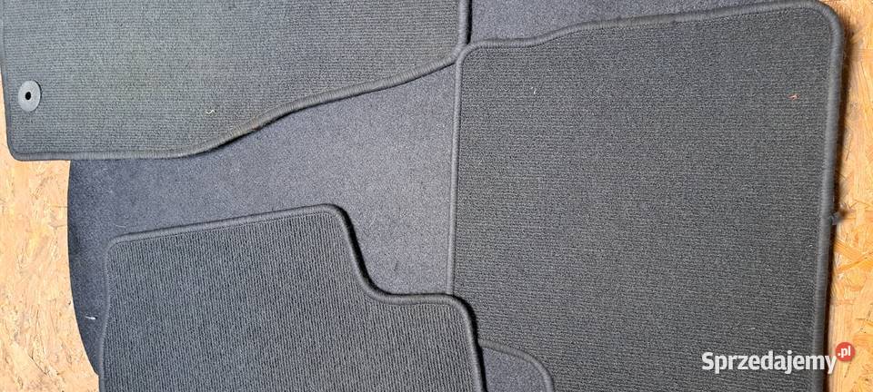 DYWANIKI CHODNICZKI WELUROWE OPEL ASTRA III H