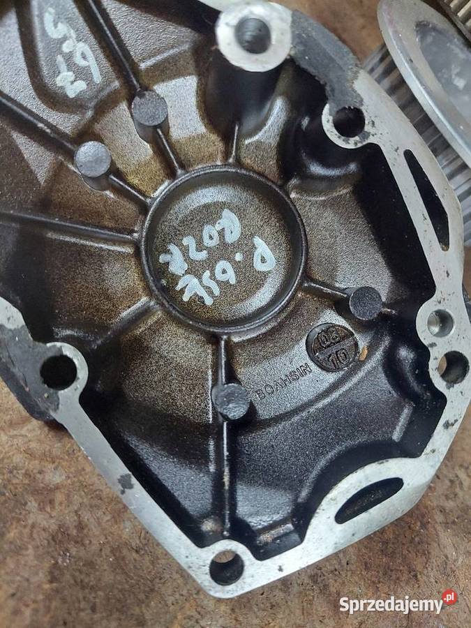 Triumph 675 pokrywa dekiel prawa osłona rozrządu Jelenia Góra
