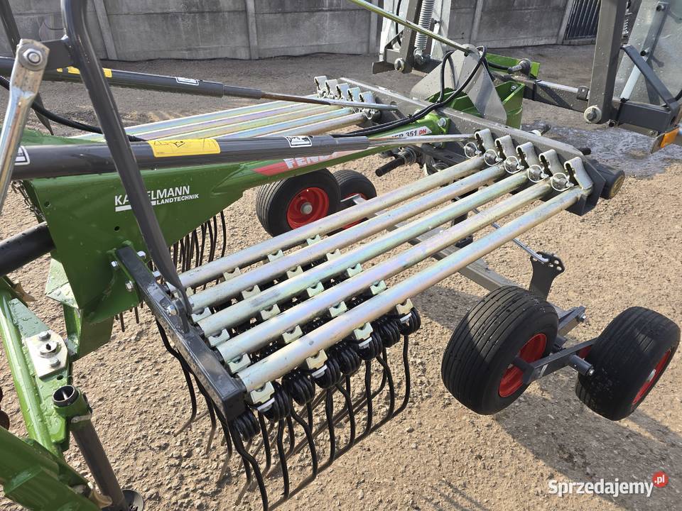 Zgrabiarka fendt former 351 dn fella class kuhn Brzeziny sprzedam