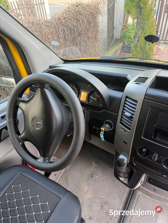 Do sprzedaży Mercedes Sprinter 310 CDI Kontener Koło