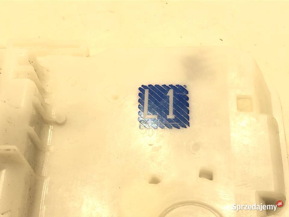 ZAMEK DRZWI PRAWY PRZÓD MITSUBISHI OUTLANDER III osobowe