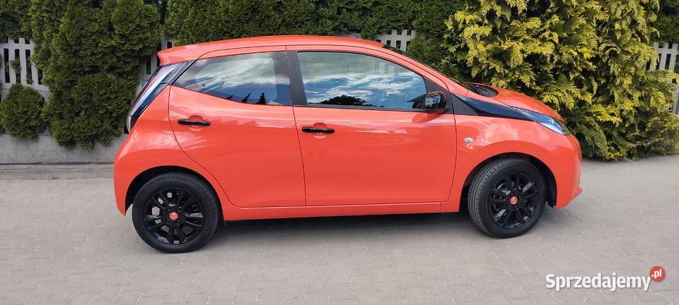 AYGO XCLUSIV SKÓRY SALON POLSKA NISKI PRZEBIEG nieuszkodzony Kielce