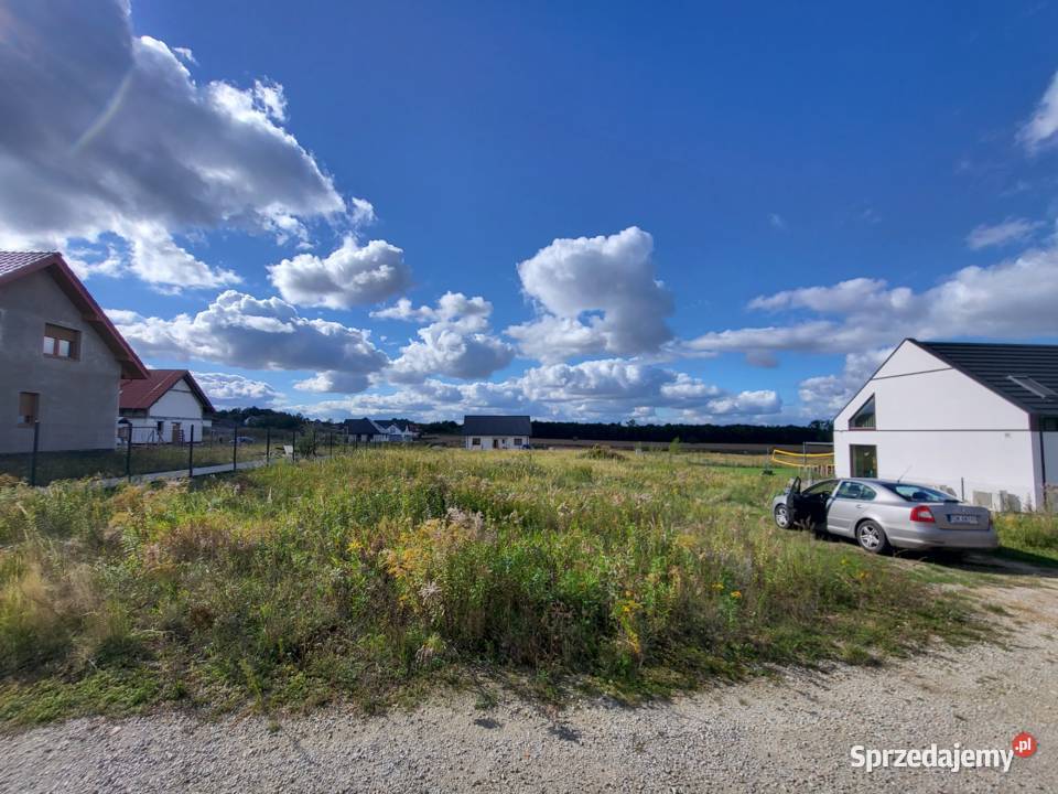 Działka budowlana 900m w Sobótce z widokiem na
