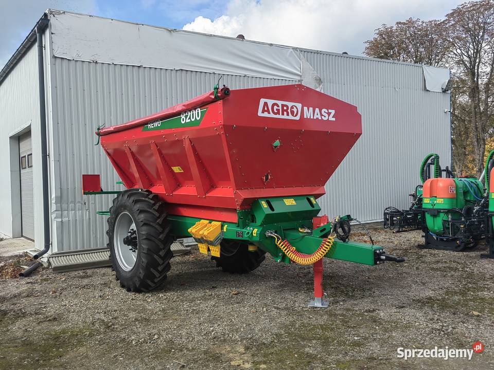 Rozsiewacz wapna AGROMASZ REVO 8200 Żółkiewka-Osada