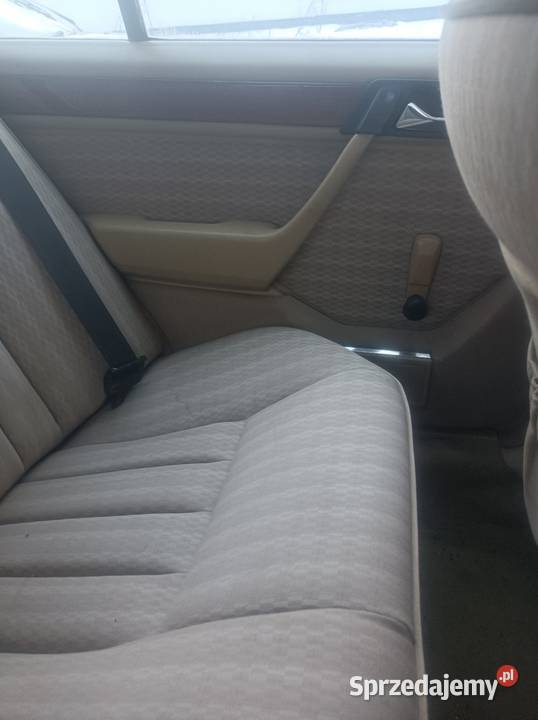 Mercedes W124 23 benzyna automat sprawny AMG Rok produkcji 1993 Pionki