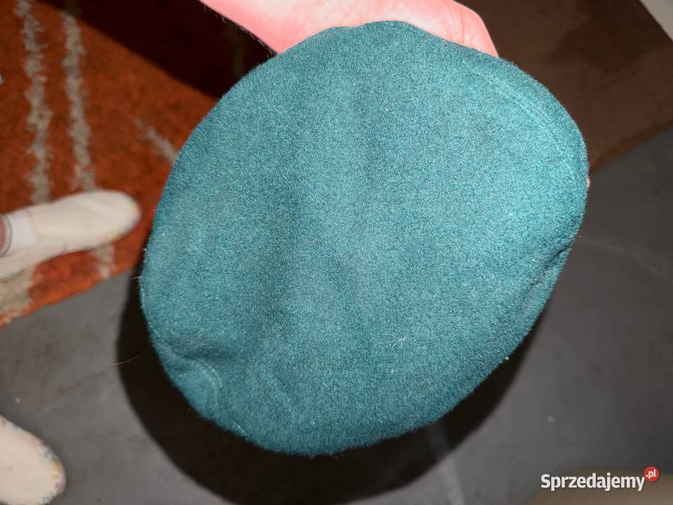 klasyczny zielony beret wojskowy Krosno