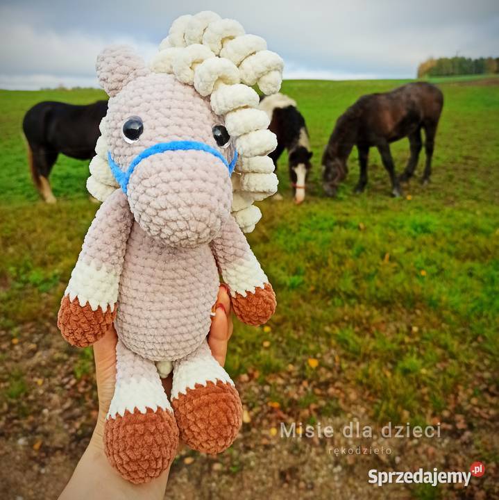 Szydełkowy konik maskotka przytulanka handmade Jeleniewo