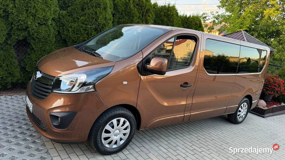 Opel Vivaro L2 H1 DŁUGI 9osobowy z Niemiec Stan światła LED Opatów