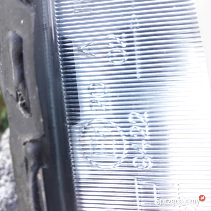 FORD FOCUS LAMPA PRZEDNIA LEWA 9422 sprzedam