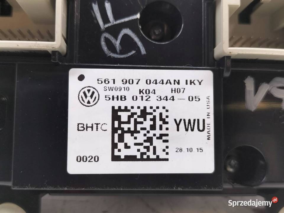 PANEL NAWIEWU USA 561907044AN 5HB012344 VW