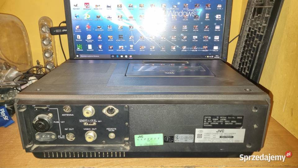 Magnetowid JVC HR3330 Pierwszy na świecie VHS Warta