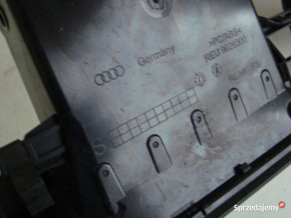 KRATKA NAWIEWU ŚRODKOWA AUDI A6 C7 4G2820951 Motoryzacja