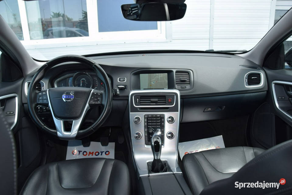 Volvo V60 Cross Country 20 D3 Summum 100 isofix lubelskie Hrubieszów