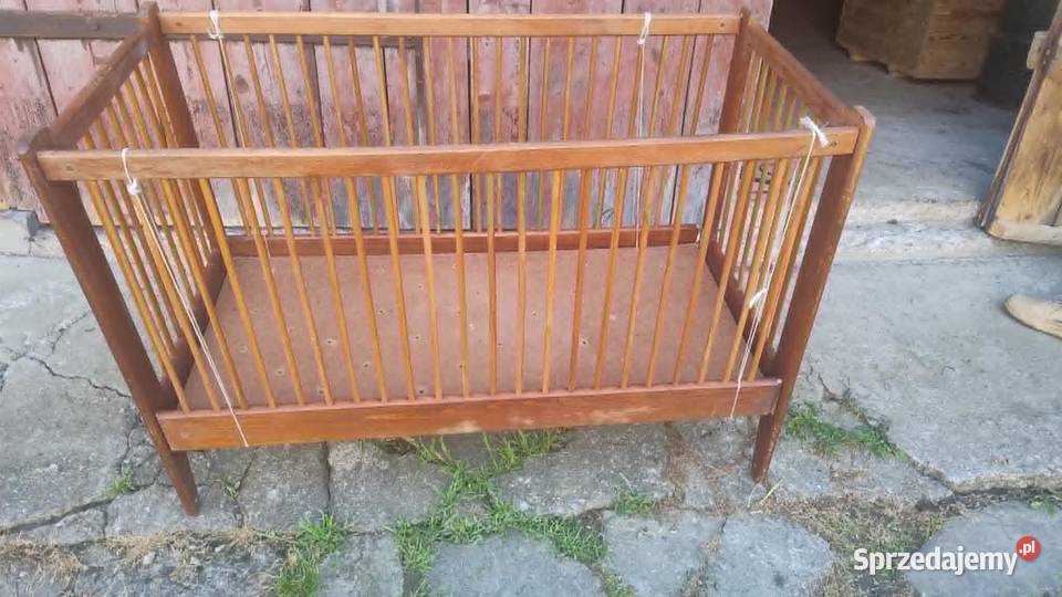 Drewniane łóżeczko dziecięce Meble małopolskie
